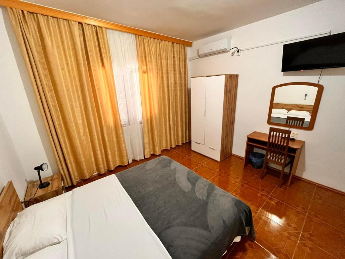 Hotel Pansion Tony Pag à Pag Town Extérieur photo